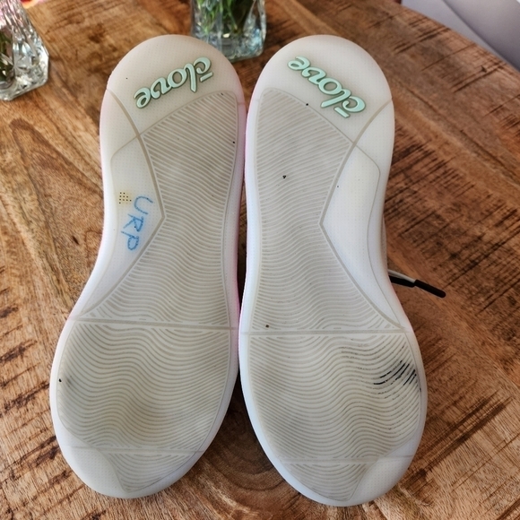 CLOVE Sneakers Size Men 9M And 10.5M Women’s - Picture 8 of 10